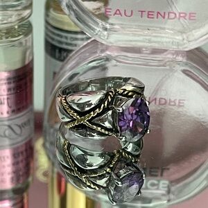 ✨💜Stunning Amethyst Ring with Silver Chic Band💜✨Size 6 LIKE NEW